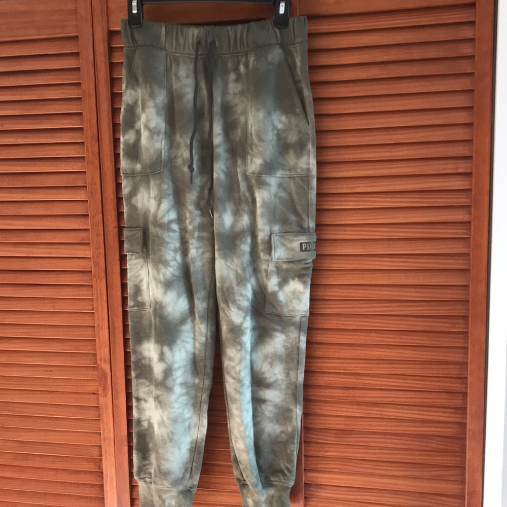 Victoria Secret Pink army green tye die cargo joggers. Size M. NWT. - Picture 1 of 8